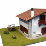 Сборная деревянная модель деревенского дома Artesania Latina Chalet kit de Caser?o con carro, 1/72