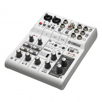 YAMAHA AG06 микшерный пульт, 2 мик./лин. вх, 2 стер, 1 AUX, D-PRE предусилители
